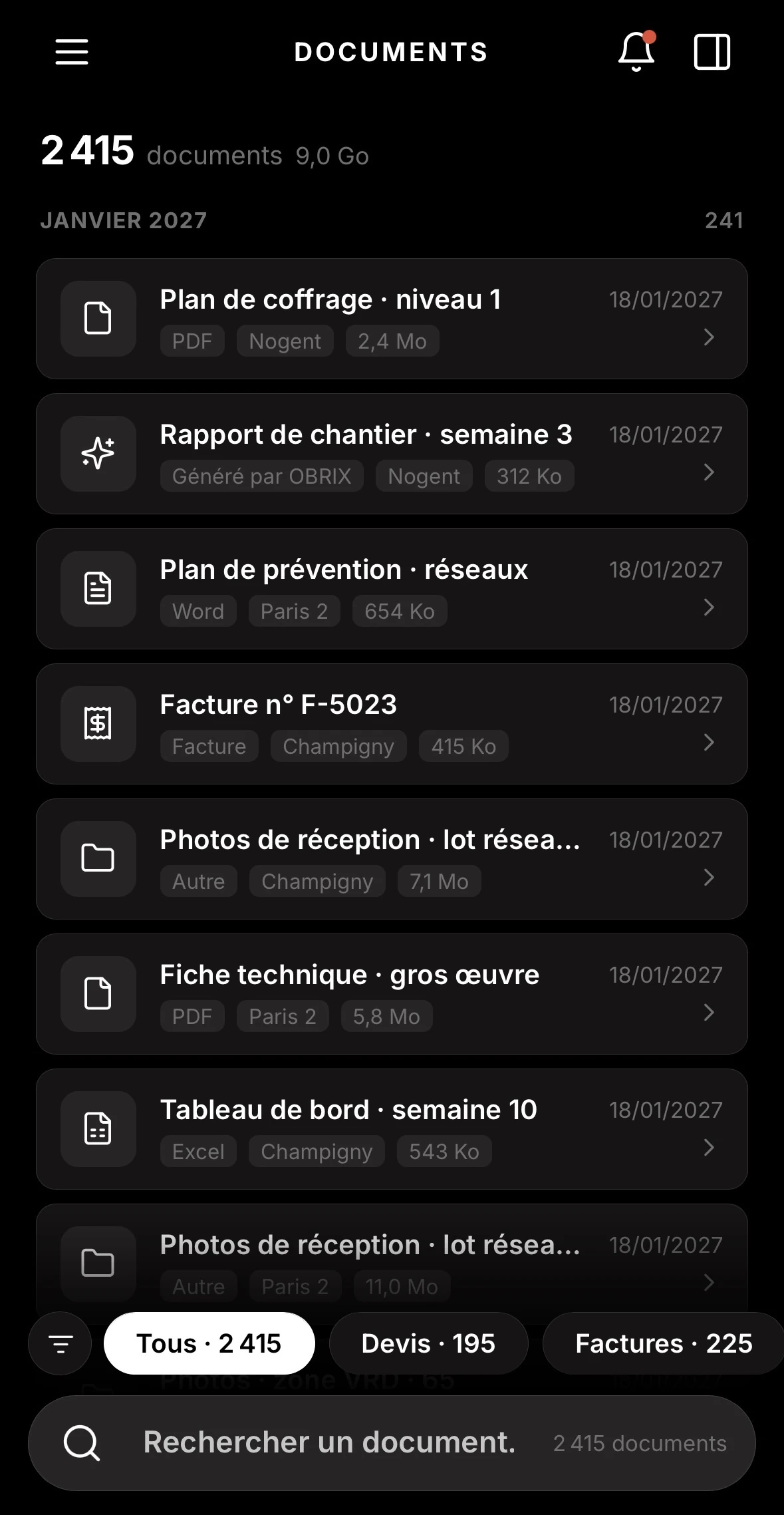 Capture de l'application OBRIX au téléphone : les documents triés par chantier